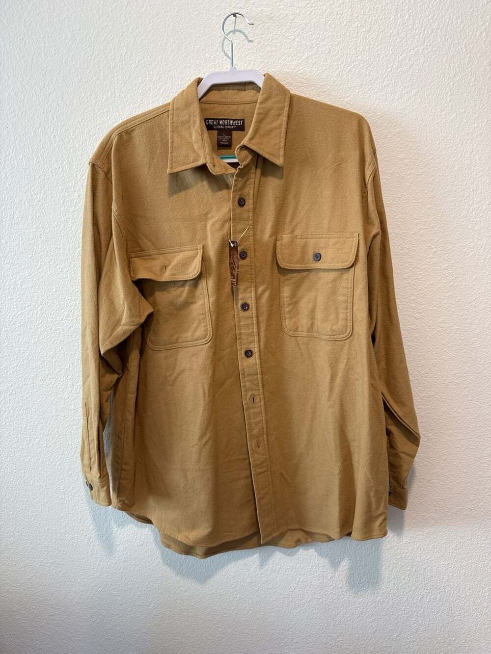 Great Northwest Clothing Company Tan Solid Cotton Flannel Long Sleeve